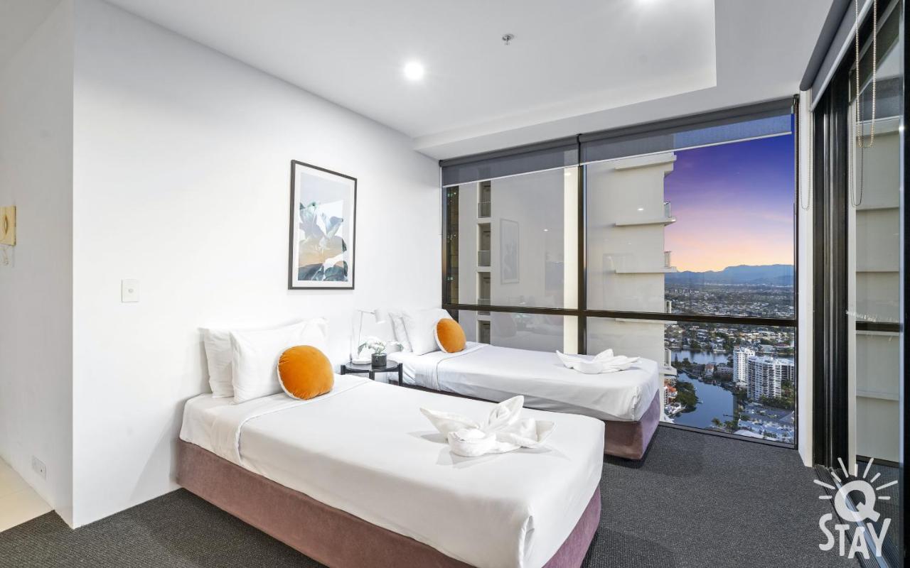 Apartment Kids Free In Hinterland View 1 Bedroom Spa At Circle On Cavill - Q *