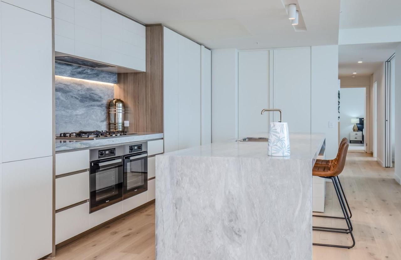 Apartment Luxurious Seaside 4br Skyhome With Panoramic Views *