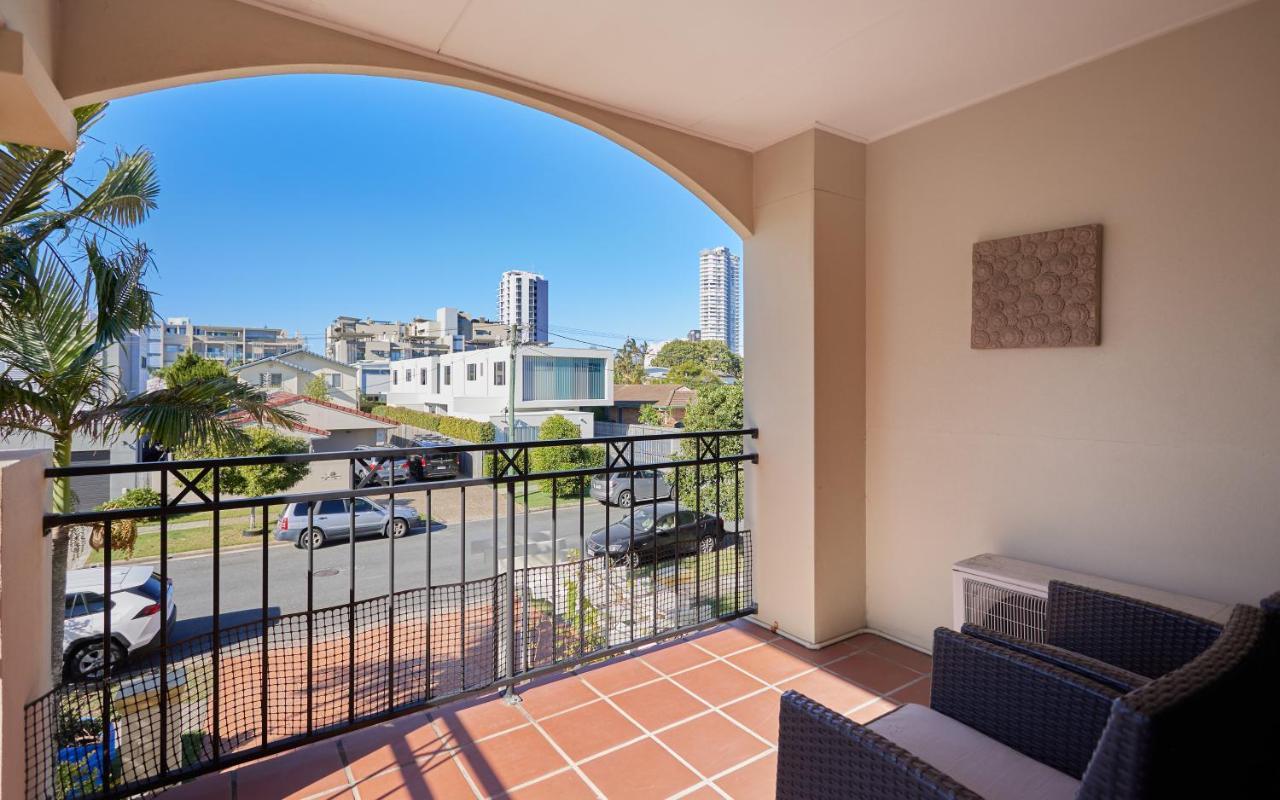 Large, Light, Dog Friendly 600m To Burleigh * Gold Coast