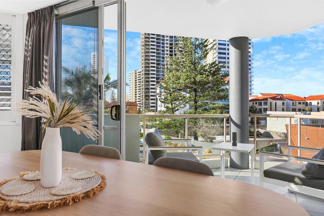 Private Rooftop, 2-storey Surfers Paradise With Pool Near Beach! Apartamento