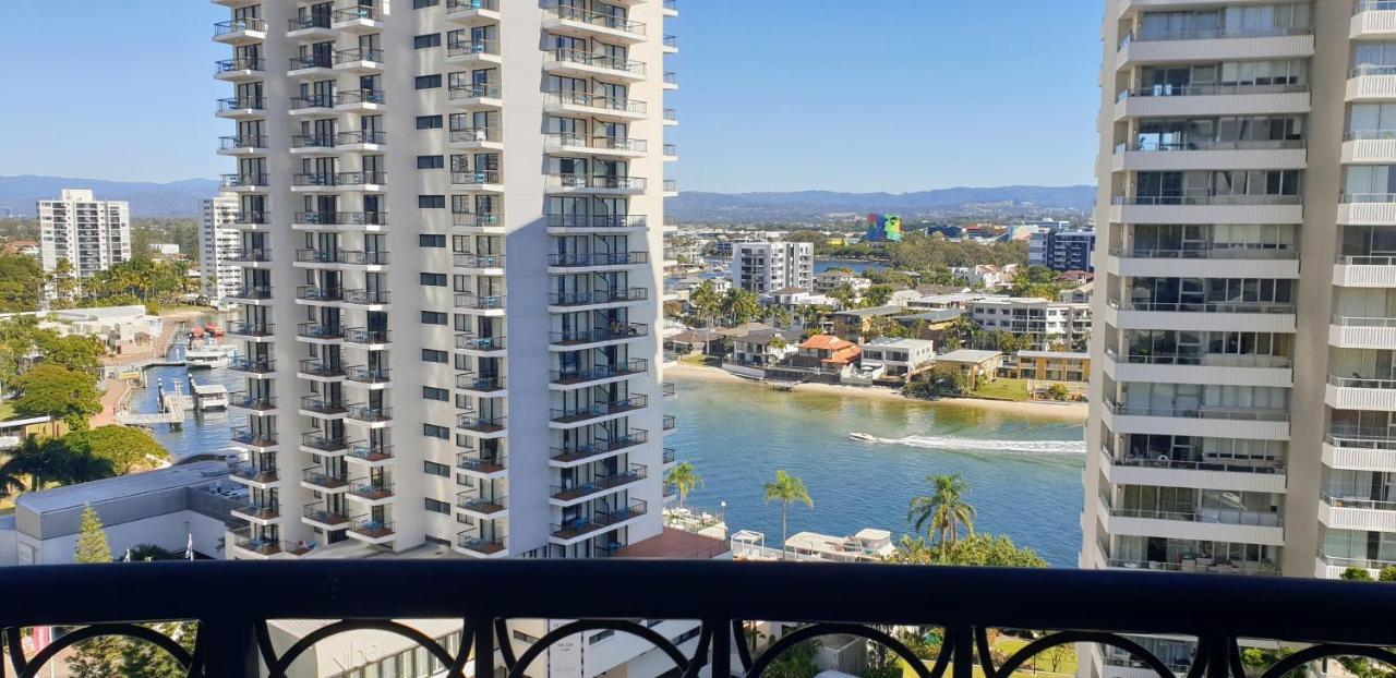 Apartment Bellagio@chevron, Luxe, 2 Bedroom In The Heart Of Surfers Paradise!