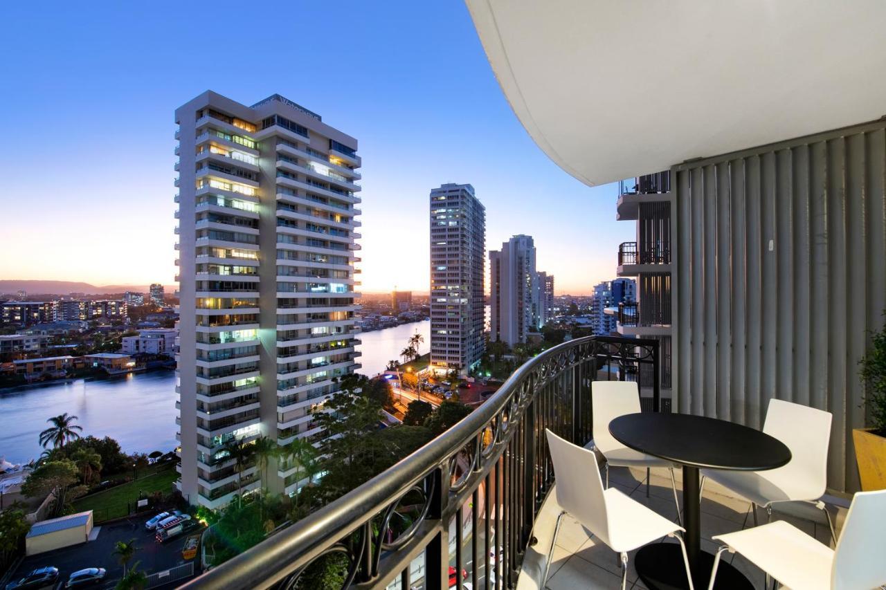 Chevron Renaissance - Self Contained & Privately Managed *