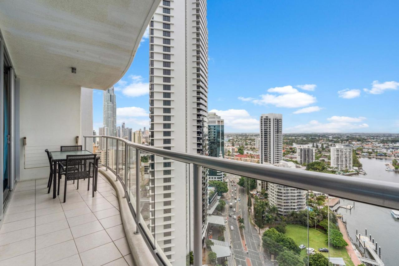 Chevron Renaissance - Self Contained & Privately Managed *