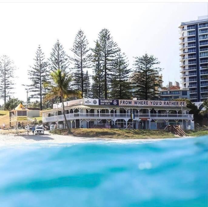 Apartment Beachfront Bliss, 3br Kirra Oasis- Pool And Sauna