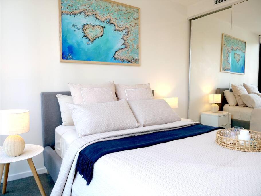 Modern 1 Brm With Pool Close To Beach *