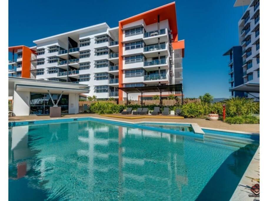 Two Bedroom In Robina Center Gold Coast