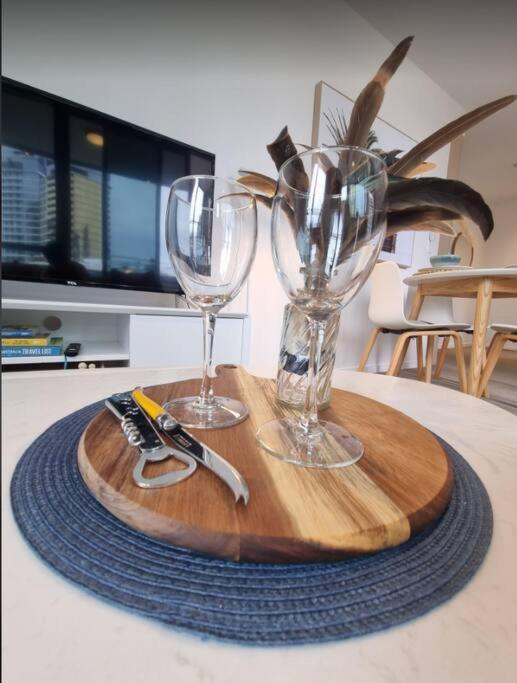 Apartment Broadbeach Stunner Modern And *