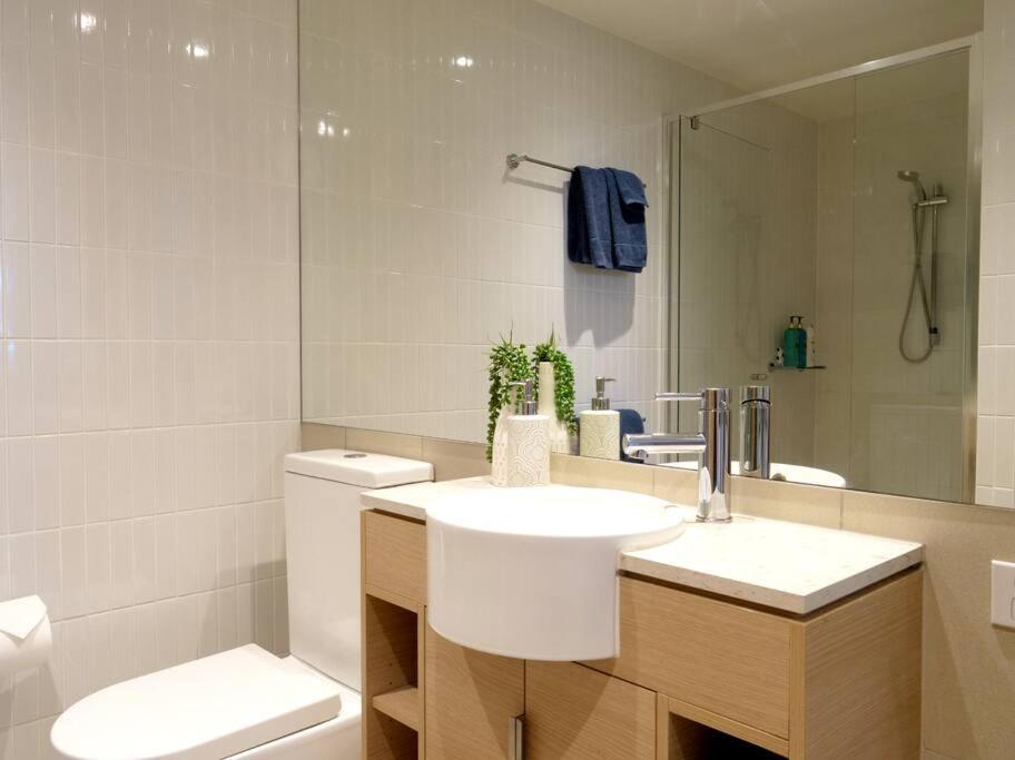 Apartment Broadbeach Stunner Modern And