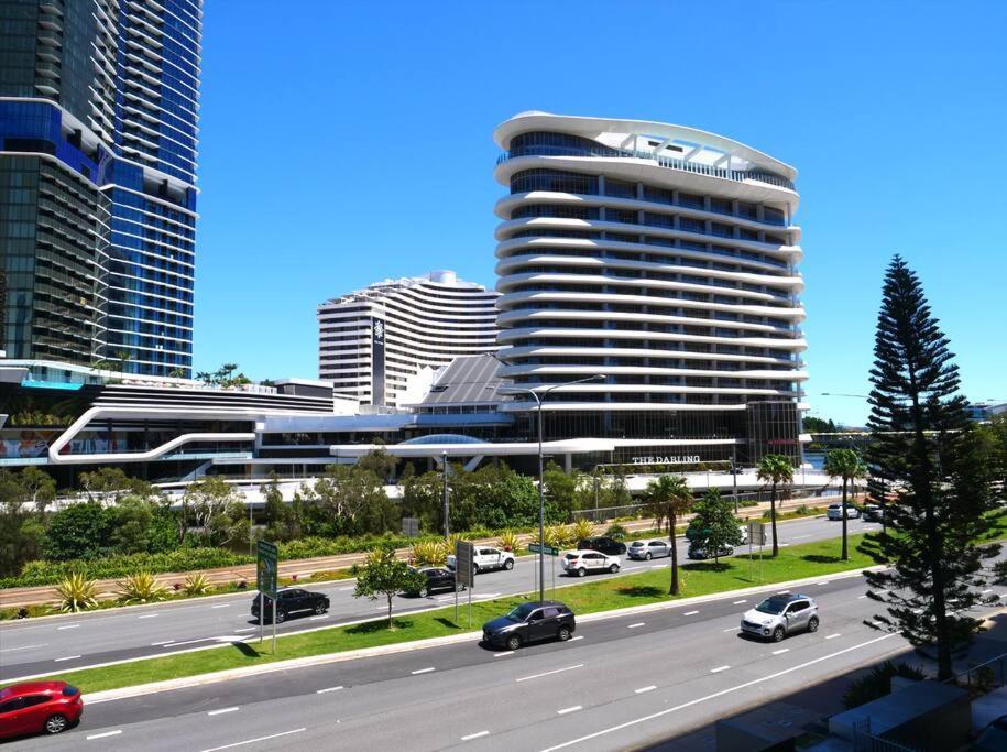 Broadbeach Stunner Modern And Apartment Gold Coast