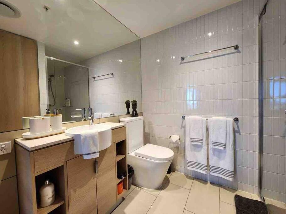 Broadbeach Business Or Leisure