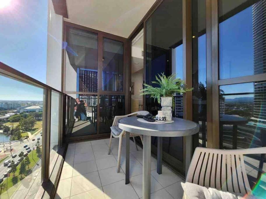 Broadbeach Business Or Leisure Apartment Gold Coast