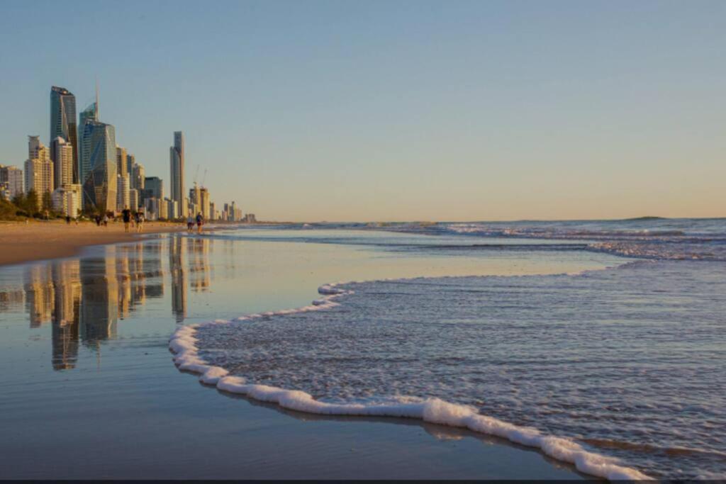 Broadbeach Business Or Leisure