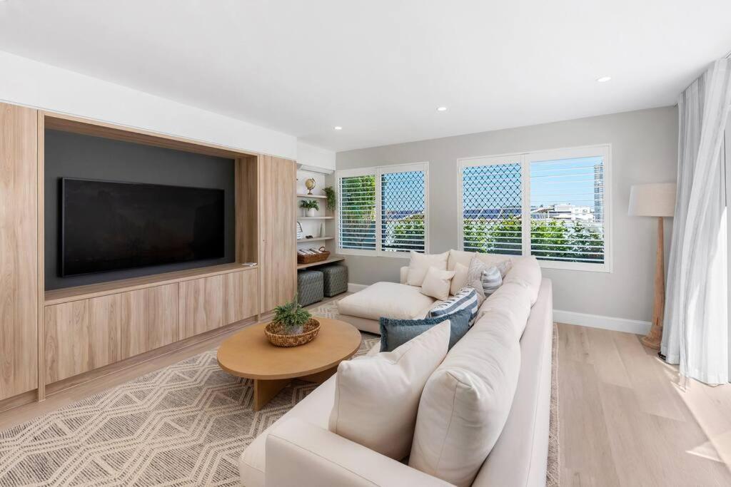 Apartment An Oasis By The With Ocean Views Daybed Bbq *