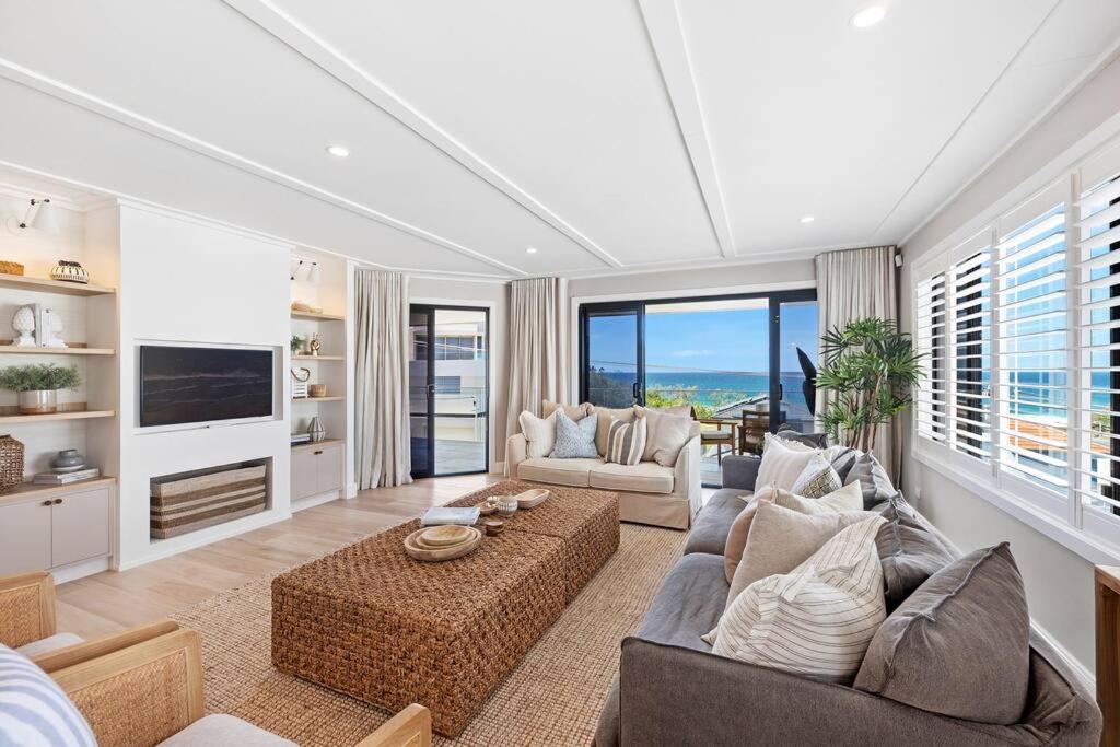 Apartment An Oasis By The With Ocean Views Daybed Bbq