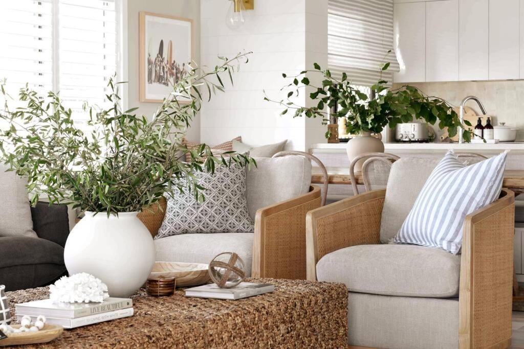 An Oasis By The With Ocean Views Daybed Bbq Gold Coast