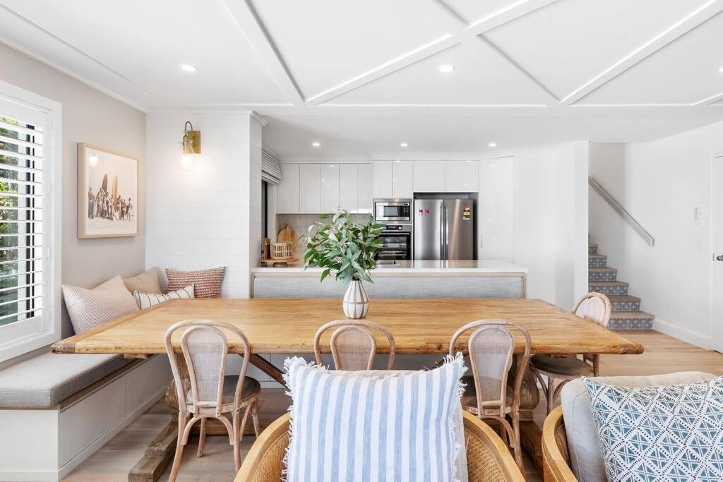An Oasis By The With Ocean Views Daybed Bbq Apartment Gold Coast