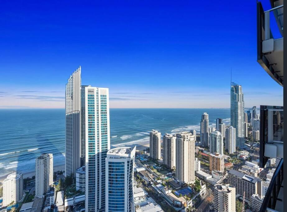 Exclusive Circle On Cavil Sub-penthouse Luxury - Hosted By Coastal Letting Apartment Gold Coast