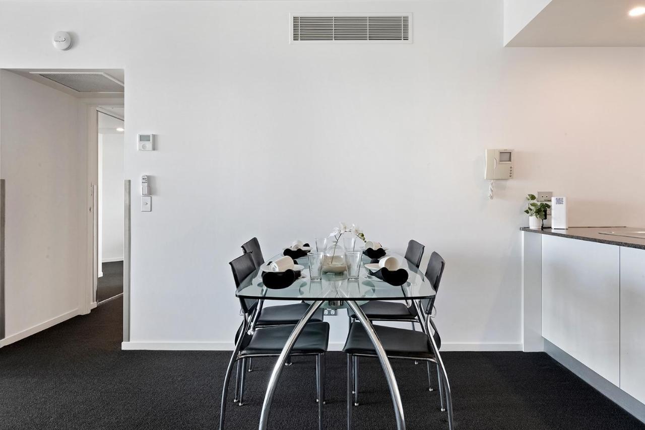 Sierra Grand Broadbeach - Self Contained & Privately Managed Apartment Gold Coast