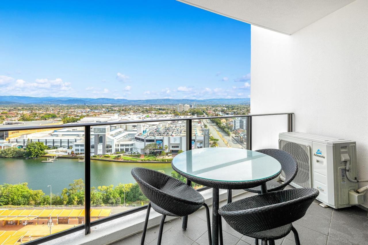 Sierra Grand Broadbeach - Self Contained & Privately Managed Apartment *