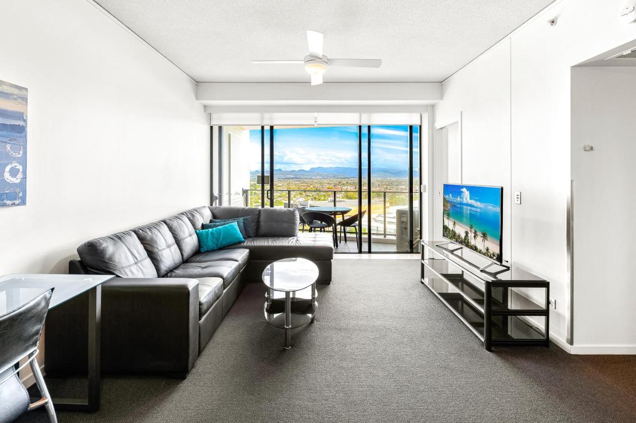 Apartment Sierra Grand Broadbeach - Self Contained & Privately Managed *