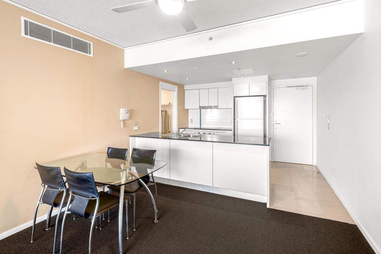 Sierra Grand Broadbeach - Self Contained & Privately Managed * Gold Coast