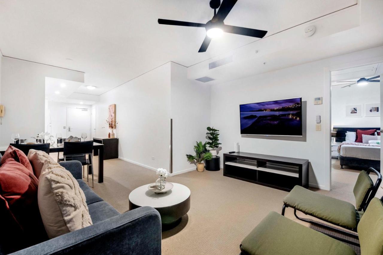 Sierra Grand Broadbeach - Self Contained & Privately Managed Apartment