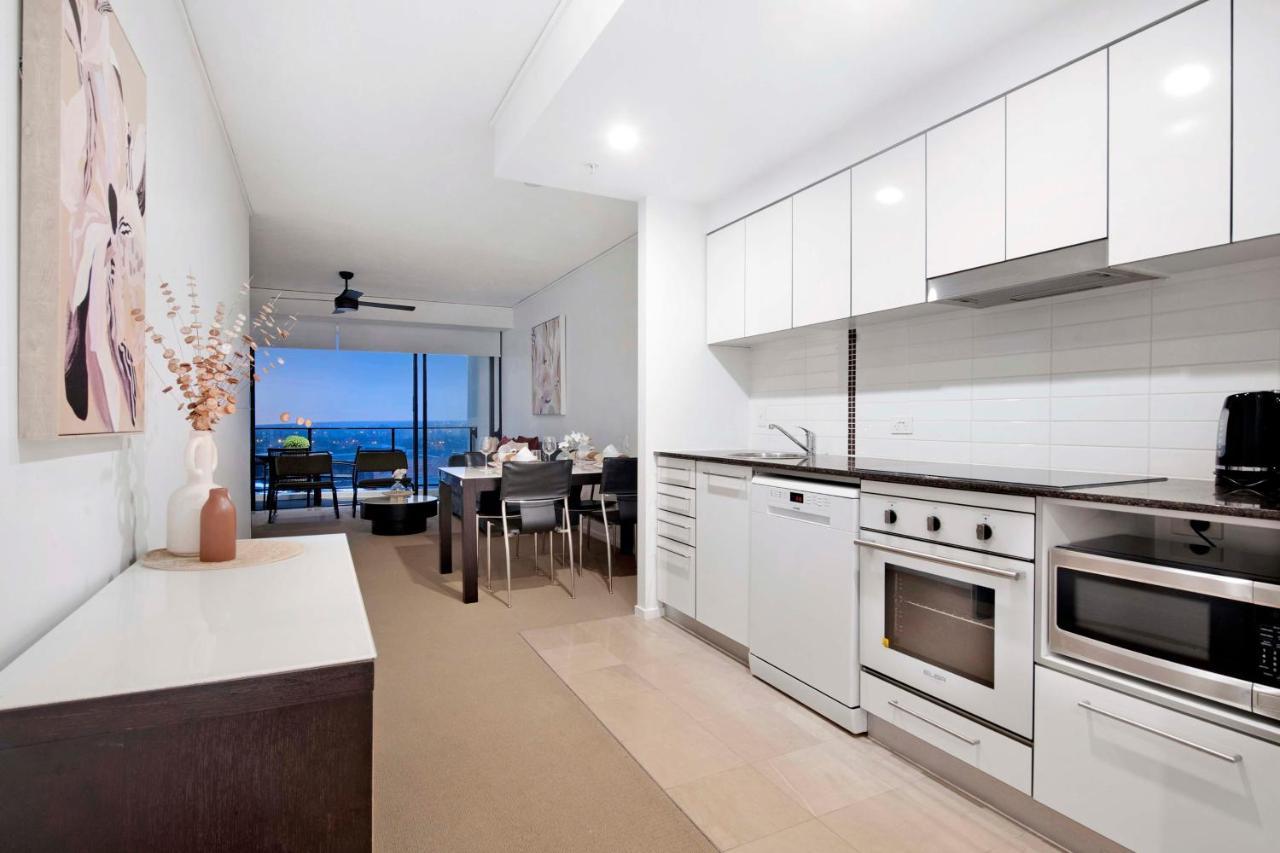Sierra Grand Broadbeach - Self Contained & Privately Managed Gold Coast