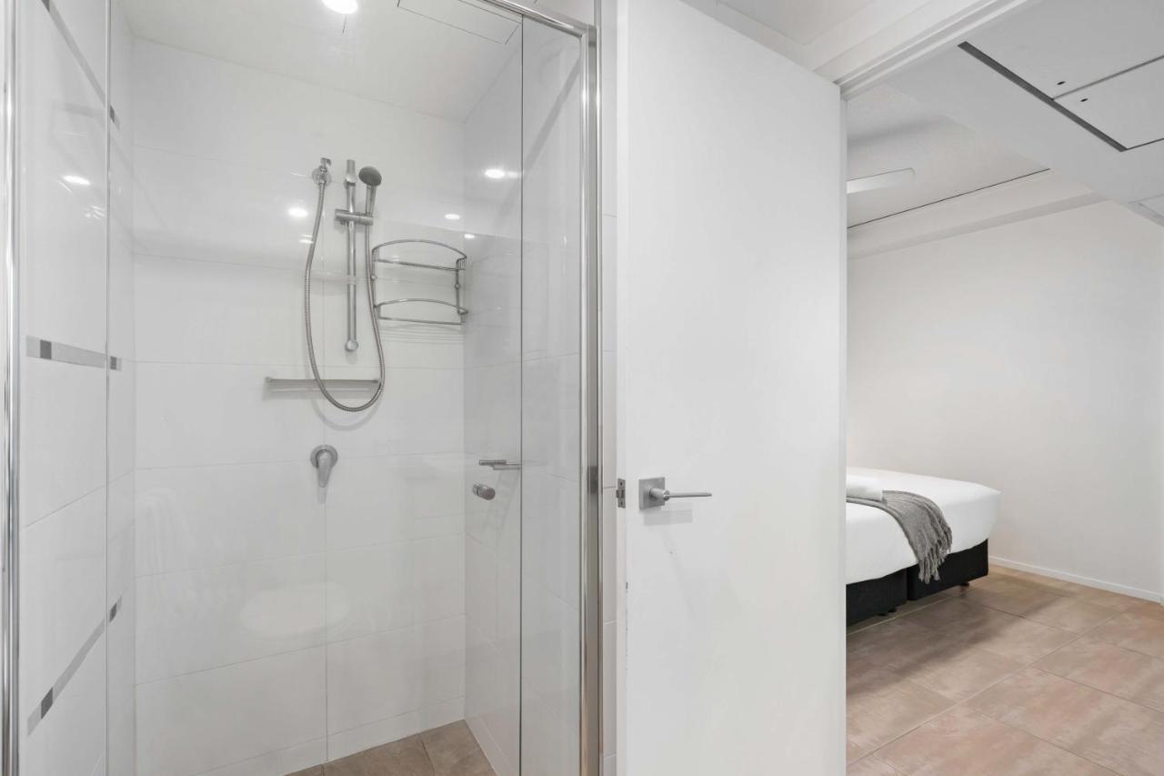 Sierra Grand Broadbeach - Self Contained & Privately Managed * Gold Coast