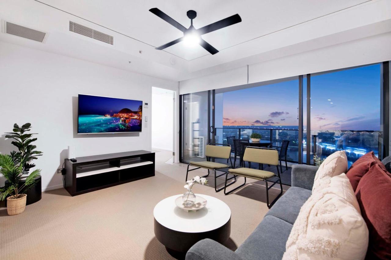 Apartment Sierra Grand Broadbeach - Self Contained & Privately Managed *