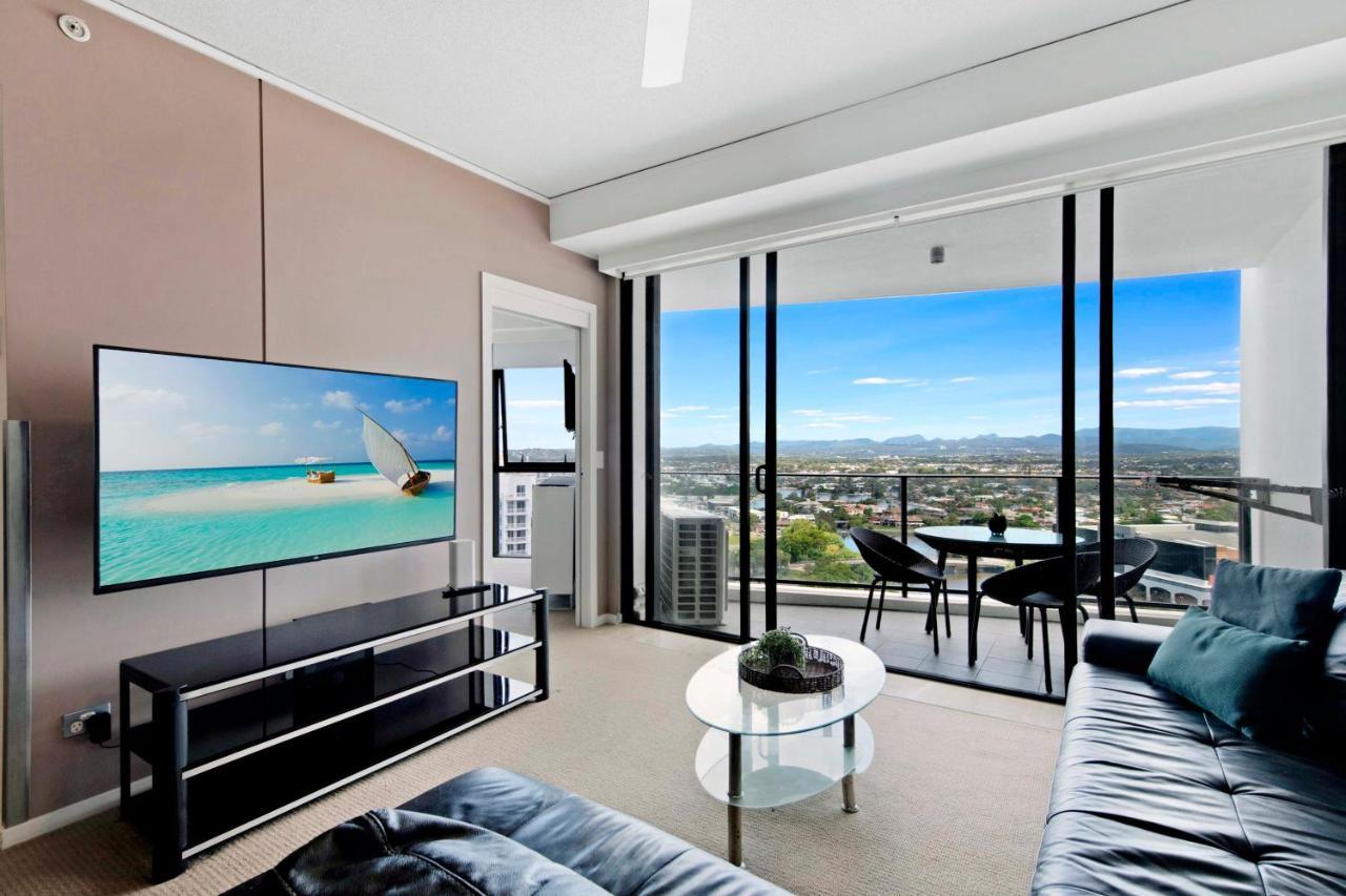 Apartment Sierra Grand Broadbeach - Self Contained & Privately Managed *