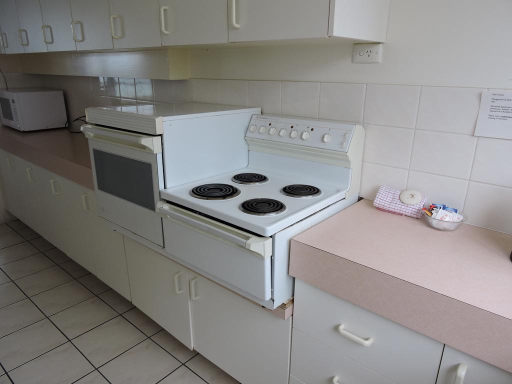 President - Absolute Beachfront Aparthotel