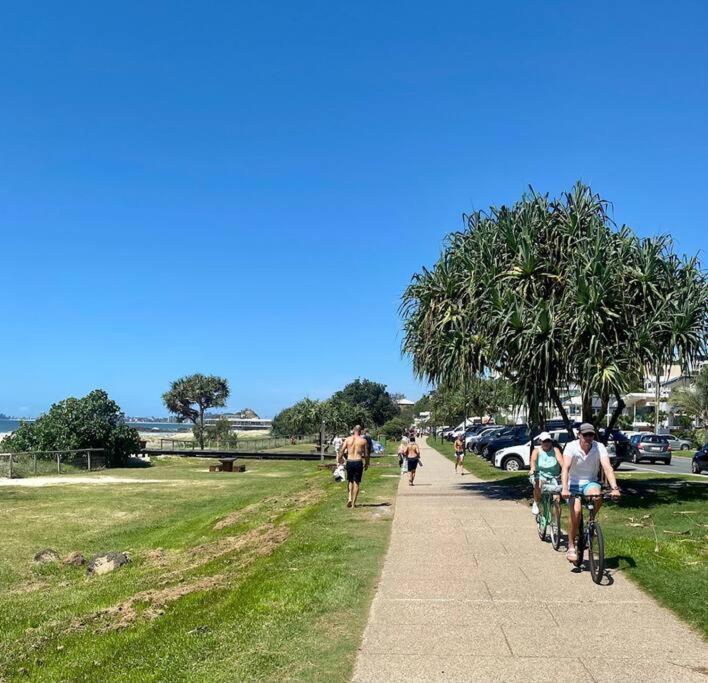 Currumbin Stunning Ocean Views!