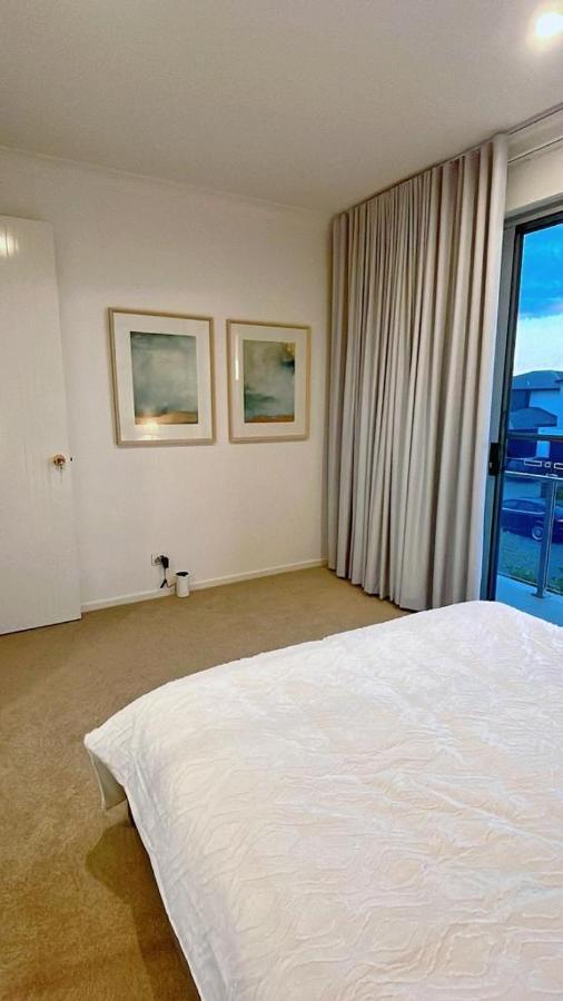 Hospedagem domiciliar Grand Residences Near Helensvale Train Gold Coast