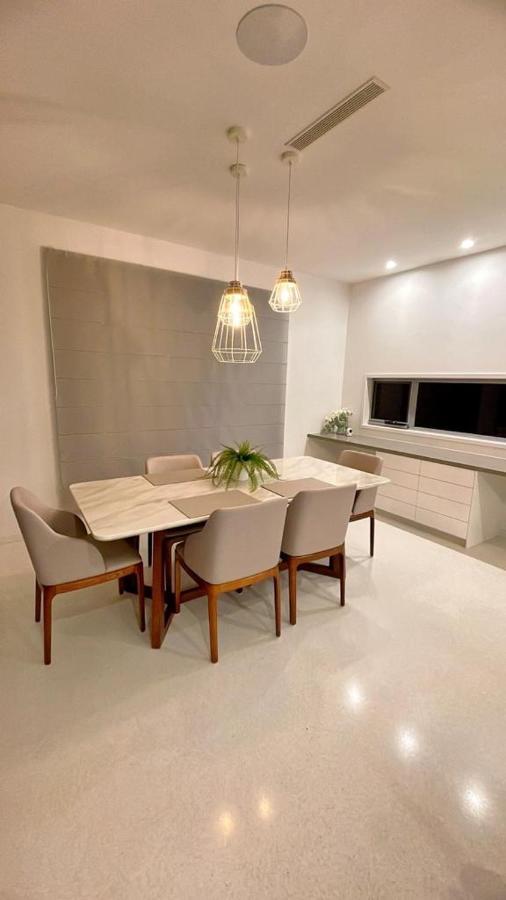 Hospedagem domiciliar Grand Residences Near Helensvale Train Gold Coast