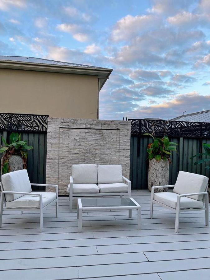 Grand Residences Near Helensvale Train Hospedagem domiciliar