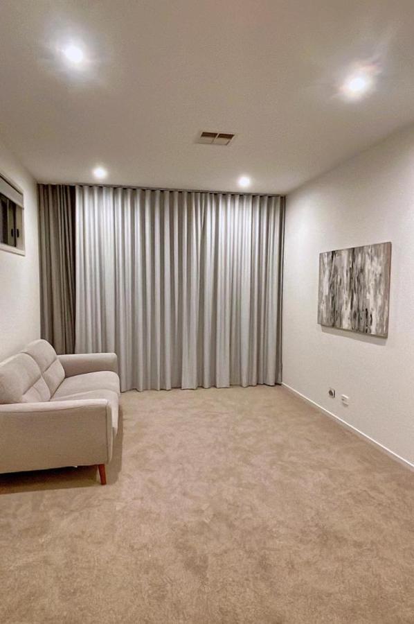 Grand Residences Near Helensvale Train