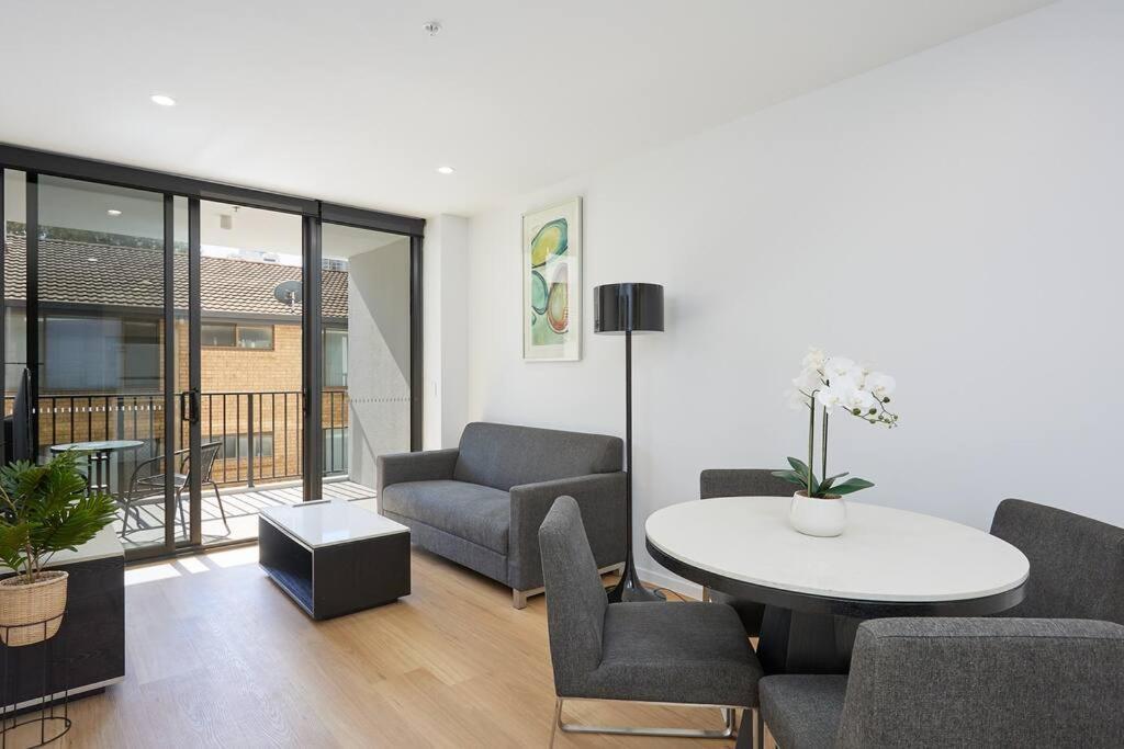 One Bedroom In Center Surfers Paradise * Gold Coast