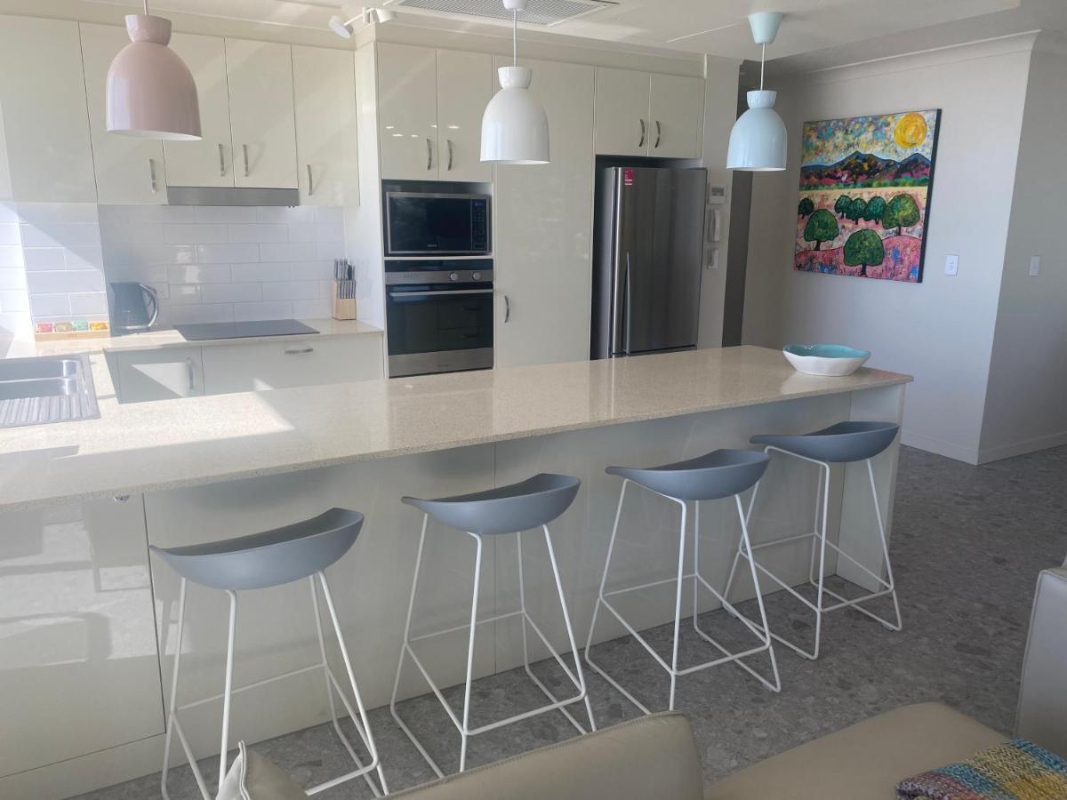 Absolute Frontage Two Bedroom Apartment Gold Coast
