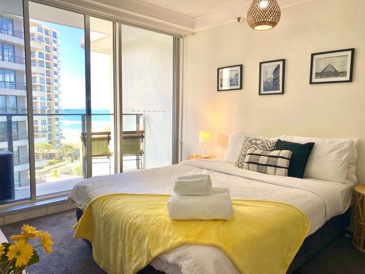 Ocean View 2br Main Beach Getaway Gold Coast