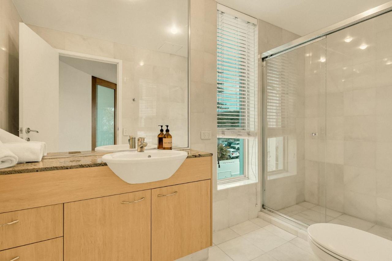 Apartment Waves 203 On Currumbin Gold Coast