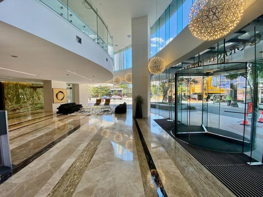 Apartment Oracle 1 1006 Gold Coast