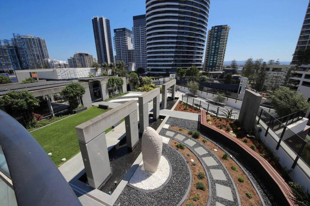 Oracle 1 1006 Gold Coast