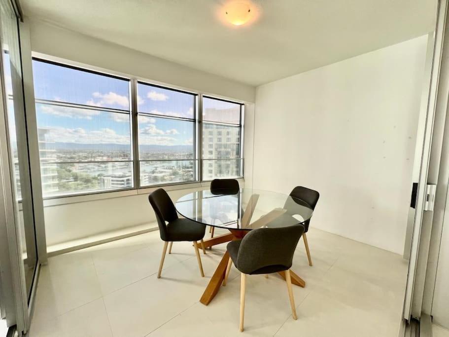 Apartment Q1 1709 Gold Coast