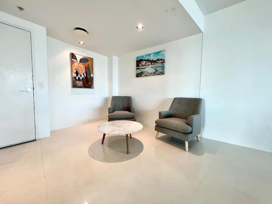 Q1 1709 Apartment