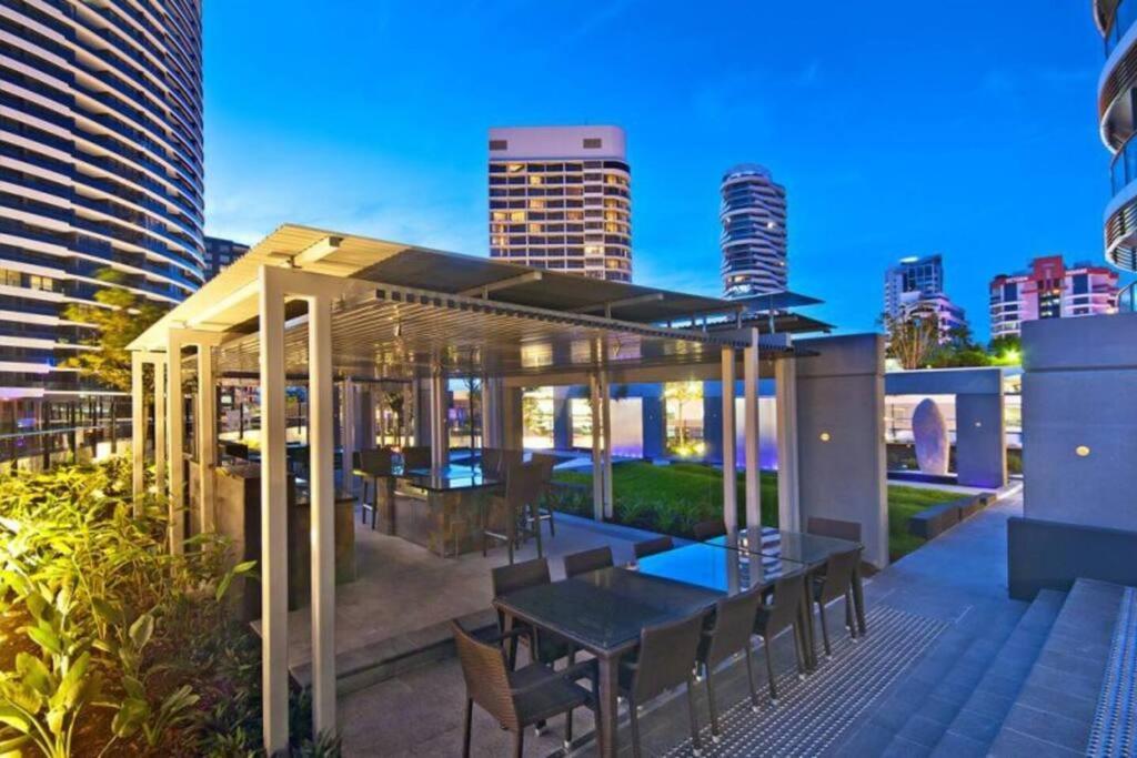 Apartment Oracle 1 1006 Gold Coast