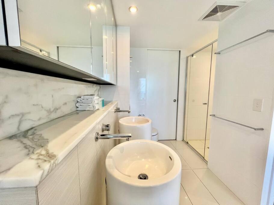 Oracle 1 1006 Apartment