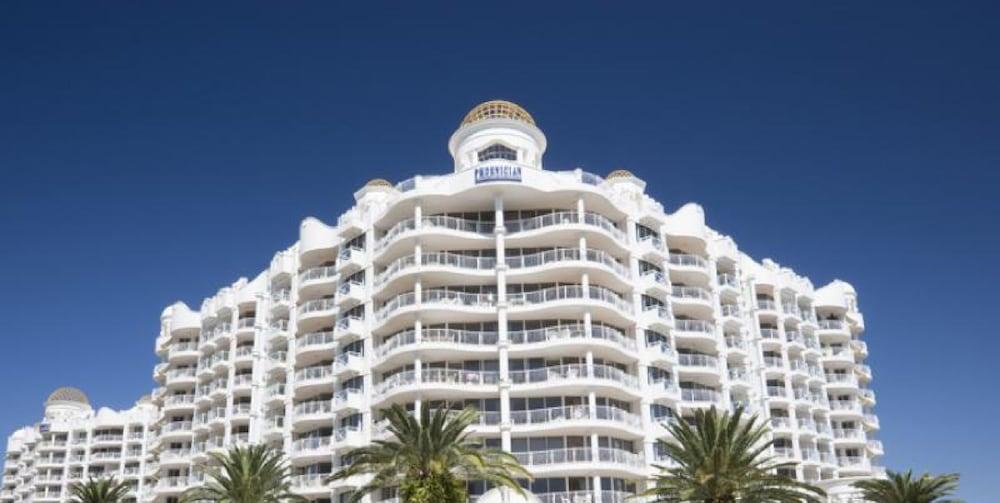 Resort The Phoenician 4*