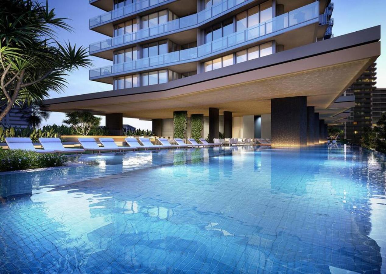 Signature Amazing Ocean Views Lvl 14 Unit 7 *