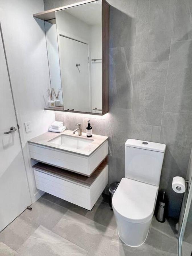 Signature Amazing Ocean Views Lvl 14 Unit 7 Apartment Gold Coast