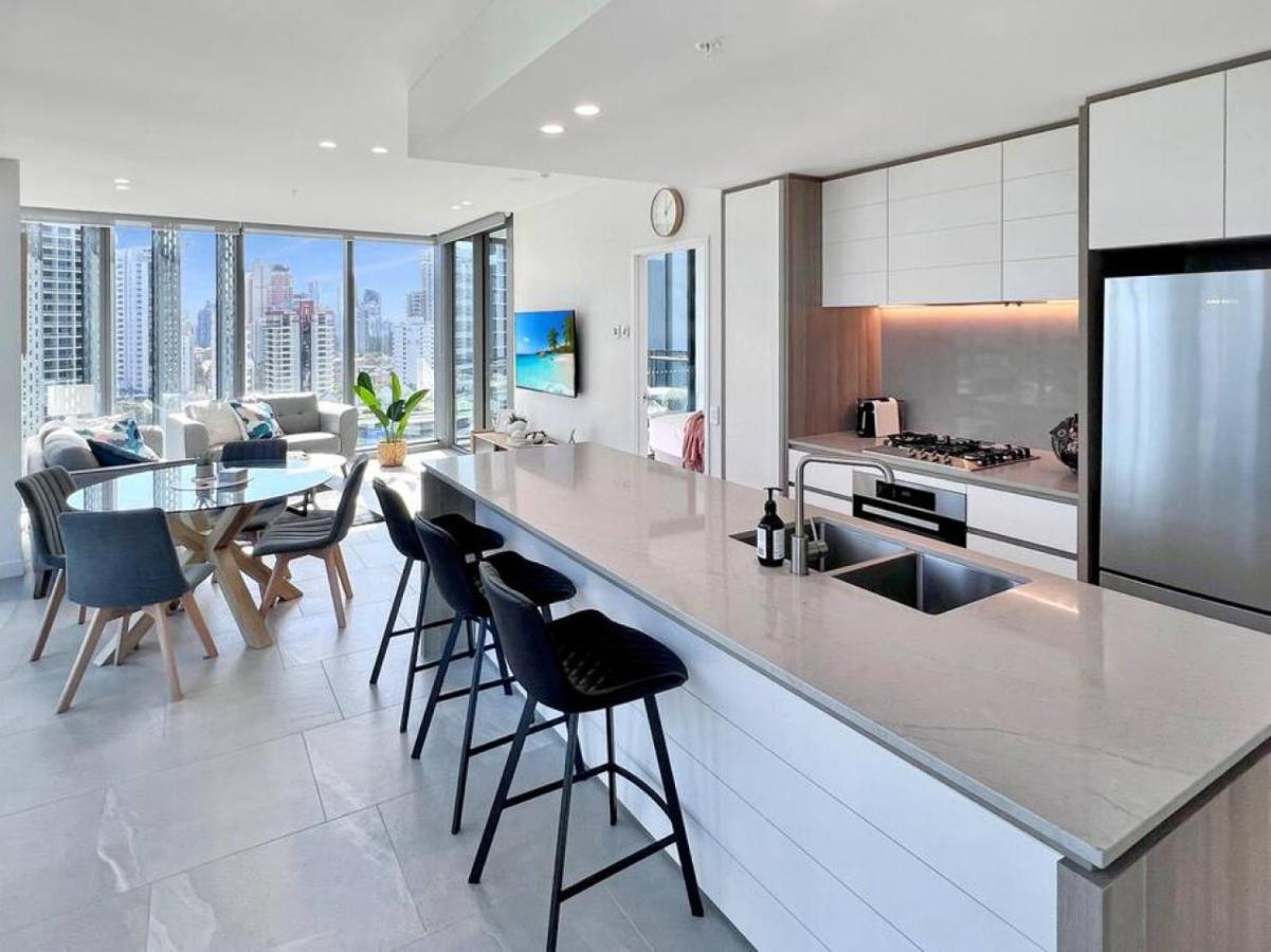 Signature Amazing Ocean Views Lvl 14 Unit 7 Apartment